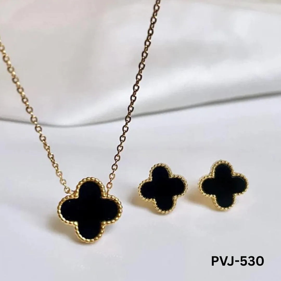 Black clover jewellery set necklace and earrings for women