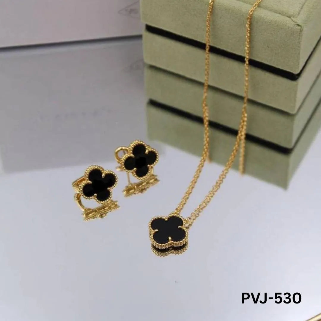 Black clover jewellery set necklace and earrings for women