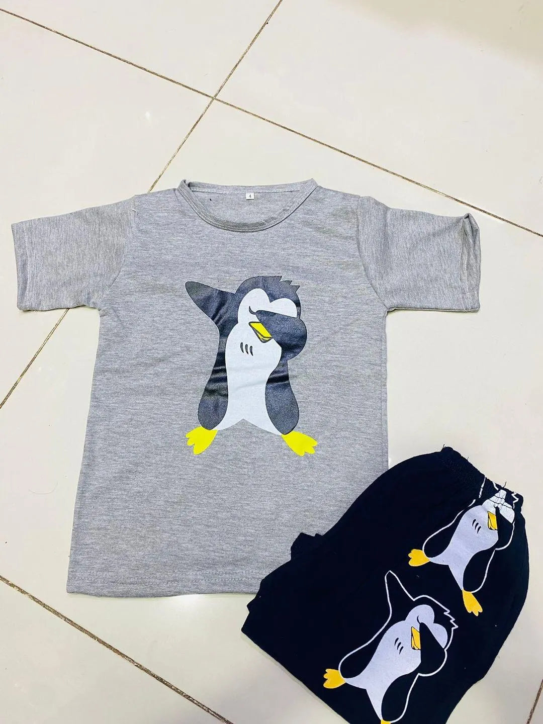 Boys grey printed cotton jersey night suit with shorts, soft breathable summer sleepwear for kids casual and daily wear