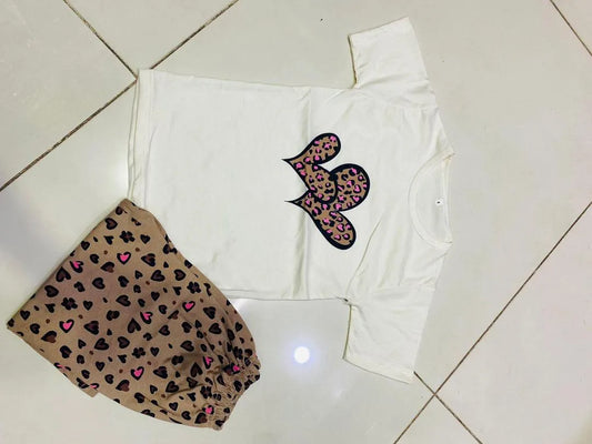 Girls off white cotton jersey leopard heart print 2pc night suit with shorts for summer sleepwear and casual wear