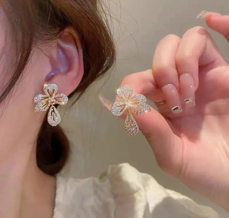 Gold plated floral crystal earrings women elegant fashion jewelry Pakistan Swift Mart