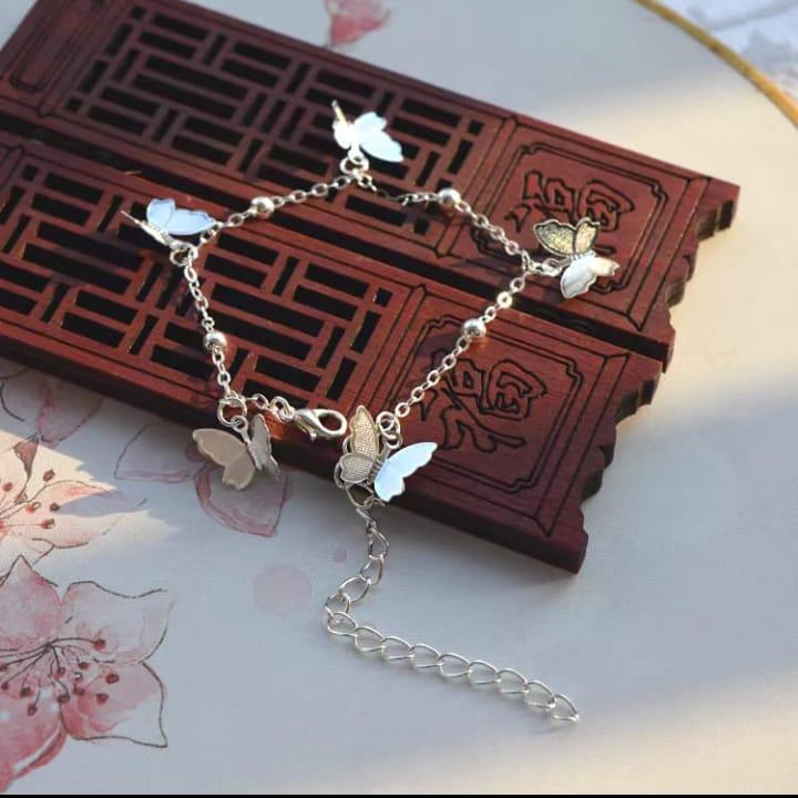 butterfly charm silver bracelet women elegant fashion jewelry Pakistan Swift Mart