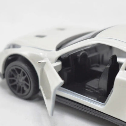 Diecast metal toy car for kids with pull back feature and open doors realistic white sports car toy for boys